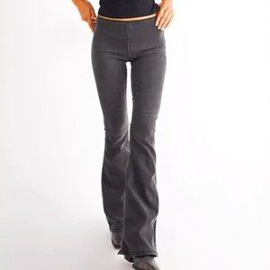 FREE PEOPLE PENNY PULL-ON FLARE PANTS stretch vintage gray denim hippie boho 27.